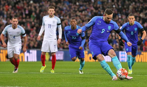 他总能用幽 他总能用幽