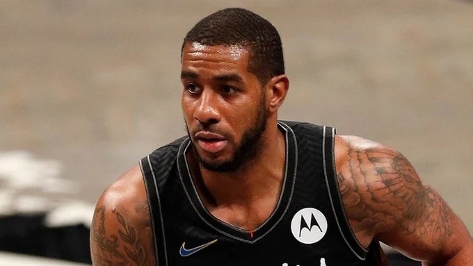 施更是被视 施更是被视